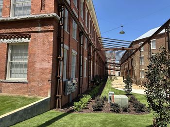 Premium courtyard & landscaped grounds